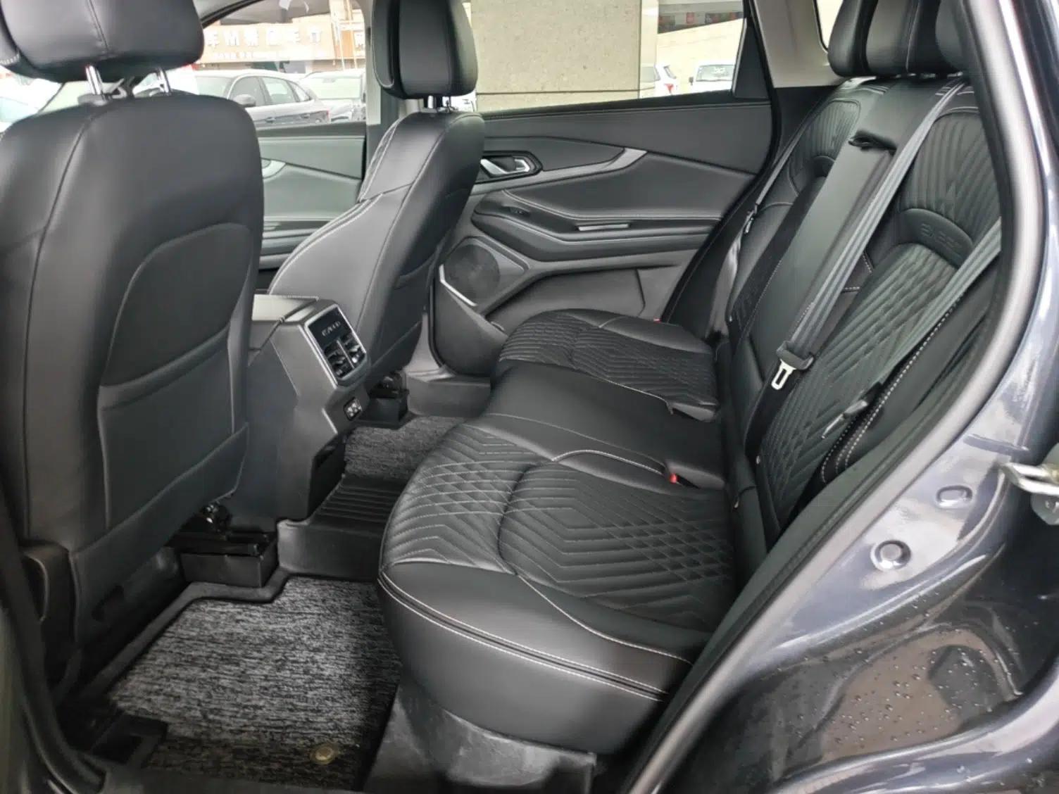 EXEED Lingyun 2023 300T Two-Wheel Drive Starry Edition — миниатюра 20