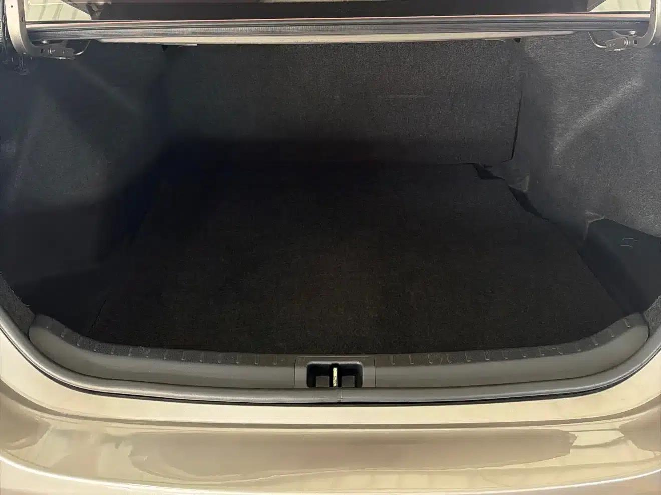 2014 Corolla 1.6L CVT GL — миниатюра 13