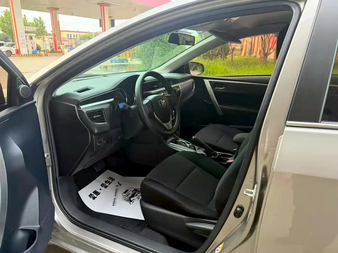 2014 Corolla 1.6L CVT GL — миниатюра 7