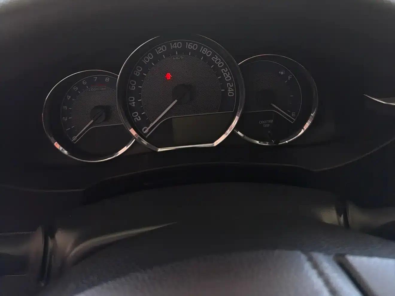 2014 Corolla 1.6L CVT GL — миниатюра 10
