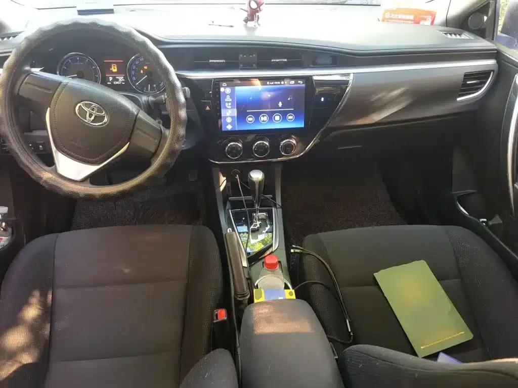 2017 Corolla 1.2T CVT GL-i — миниатюра 5