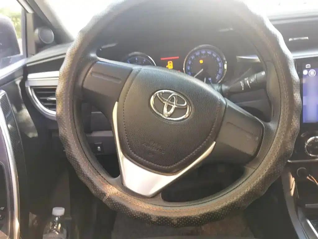 2017 Corolla 1.2T CVT GL-i — миниатюра 6