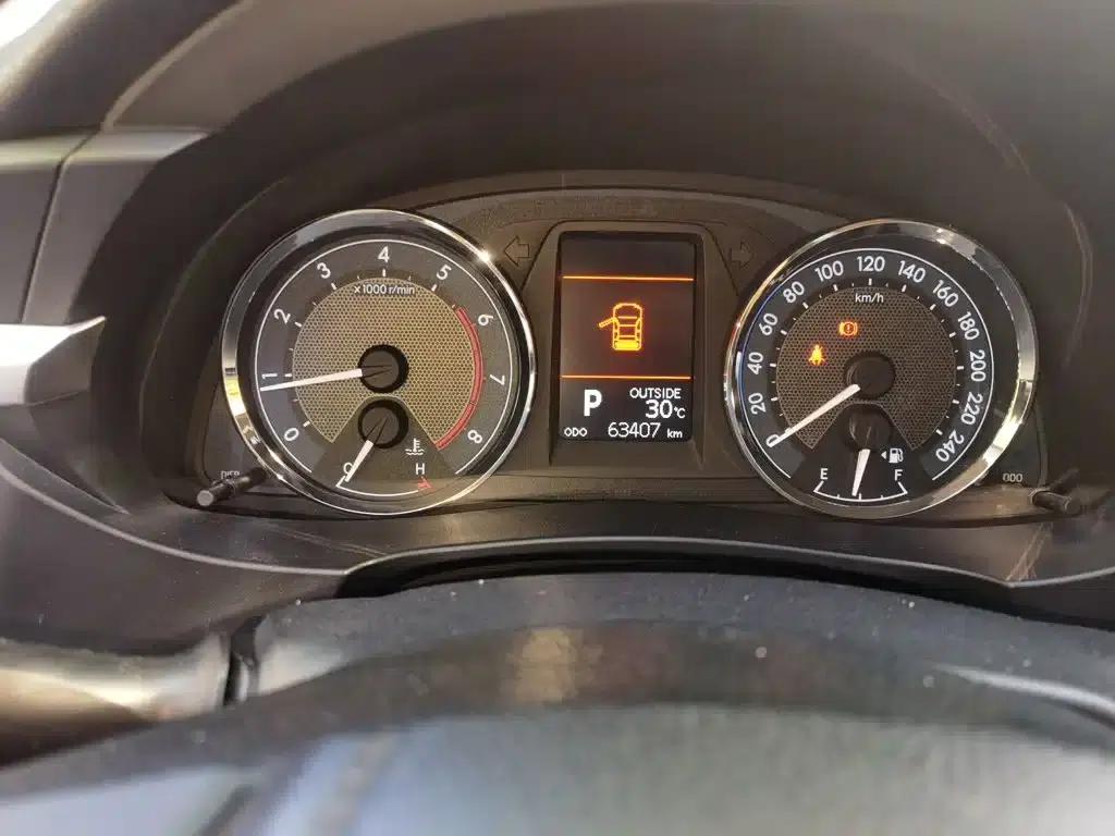2017 Corolla 1.2T CVT GL-i — миниатюра 7