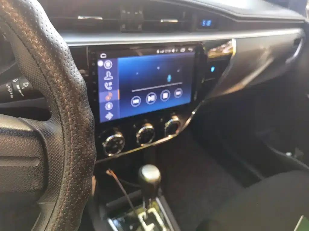 2017 Corolla 1.2T CVT GL-i — миниатюра 9