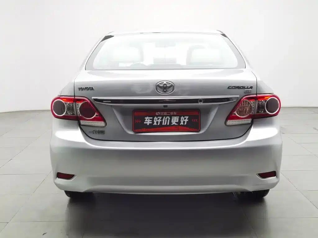 2013 Toyota Corolla Special Edition 1.8L CVT GL-i — миниатюра 4