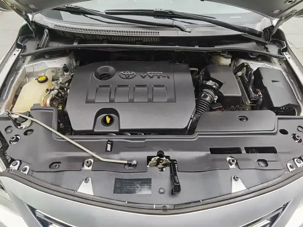 2013 Toyota Corolla Special Edition 1.8L CVT GL-i — миниатюра 6