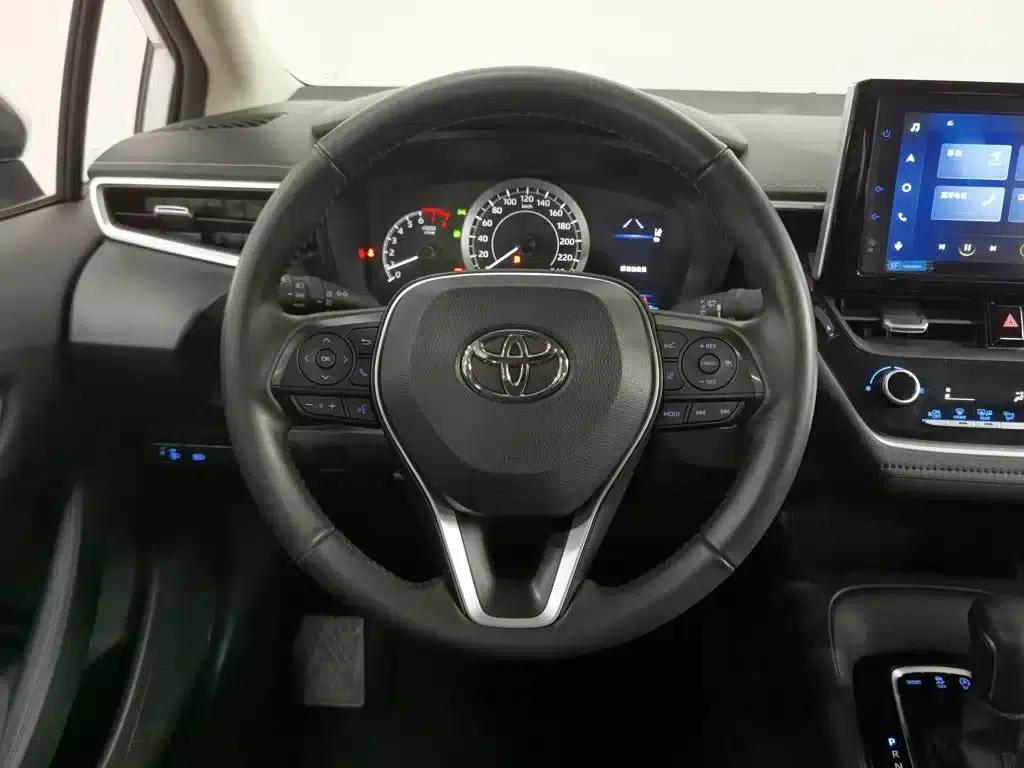 2021 Toyota Corolla 1.2T S-CVT Luxury Edition — миниатюра 11