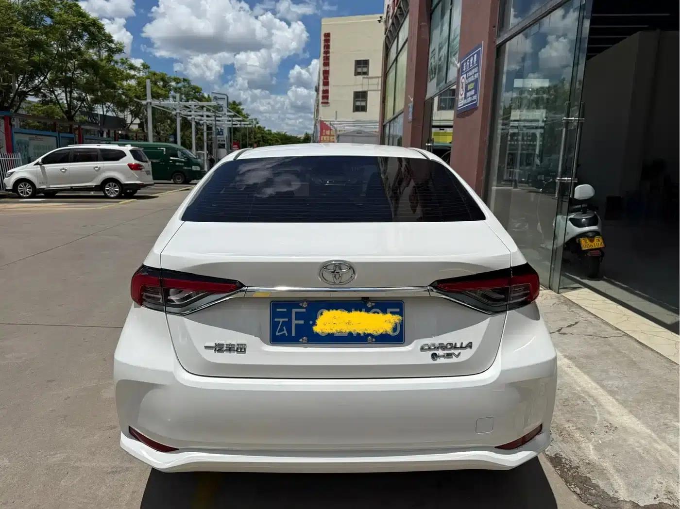 2024 Toyota Corolla 1.8L Intelligent Hybrid Pioneer Edition — миниатюра 3
