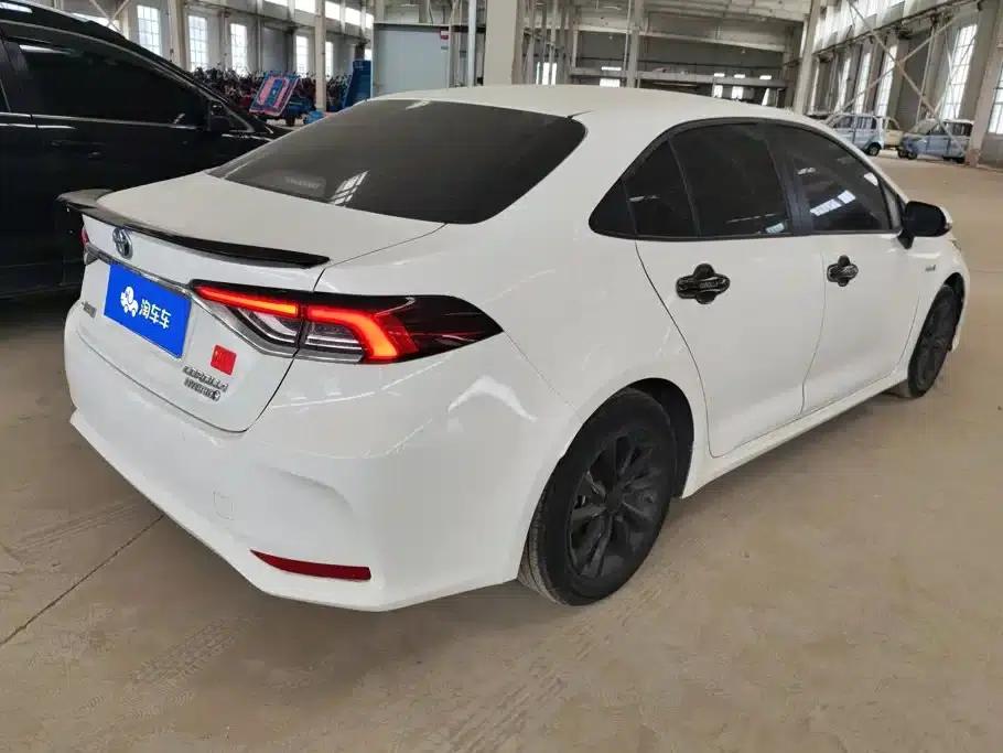 2023 Toyota Corolla 1.8L Intelligent Hybrid Elite Edition — миниатюра 3