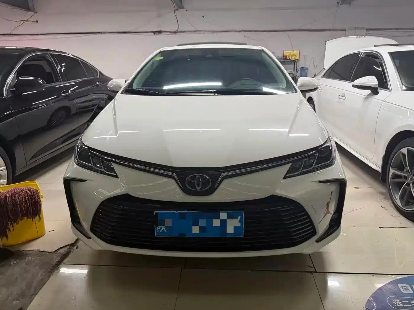 2021 Toyota Corolla 1.2T S-CVT Luxury Edition — миниатюра 2