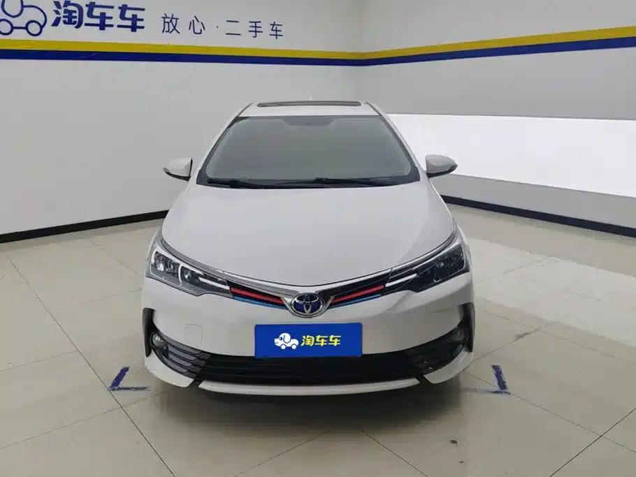 2017 Corolla Facelift 1.2T S-CVT GL-i Leather Edition — миниатюра 2