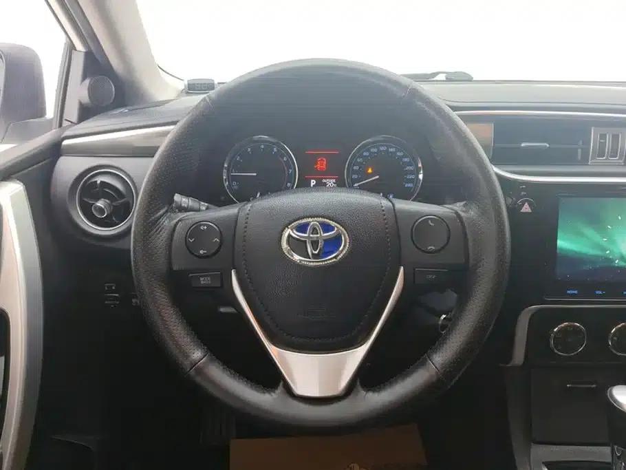 2017 Corolla Facelift 1.2T S-CVT GL-i Leather Edition — миниатюра 15