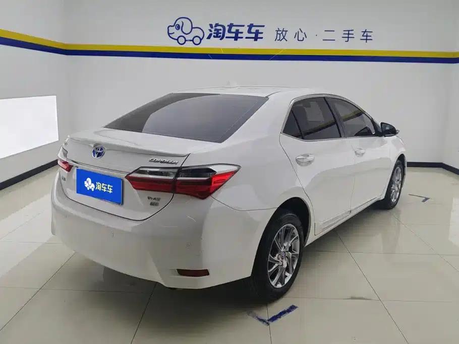 2017 Corolla Facelift 1.2T S-CVT GL-i Leather Edition — миниатюра 3