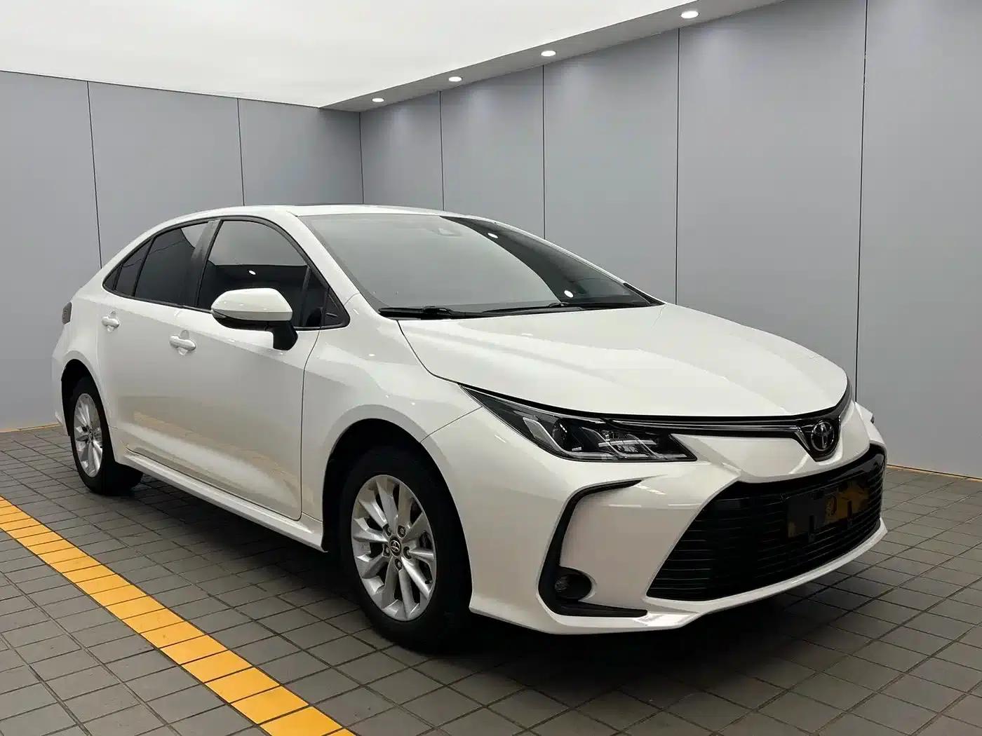 2021 Toyota Corolla 1.2T S-CVT Elite PLUS Edition — миниатюра 3