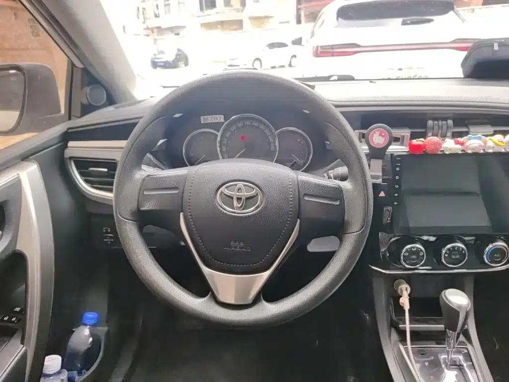 2014 Corolla 1.6L CVT GL — миниатюра 3