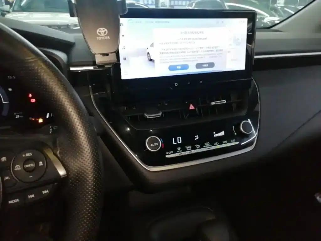 2023 Toyota Corolla 1.8L Intelligent Hybrid Elite Edition — миниатюра 13