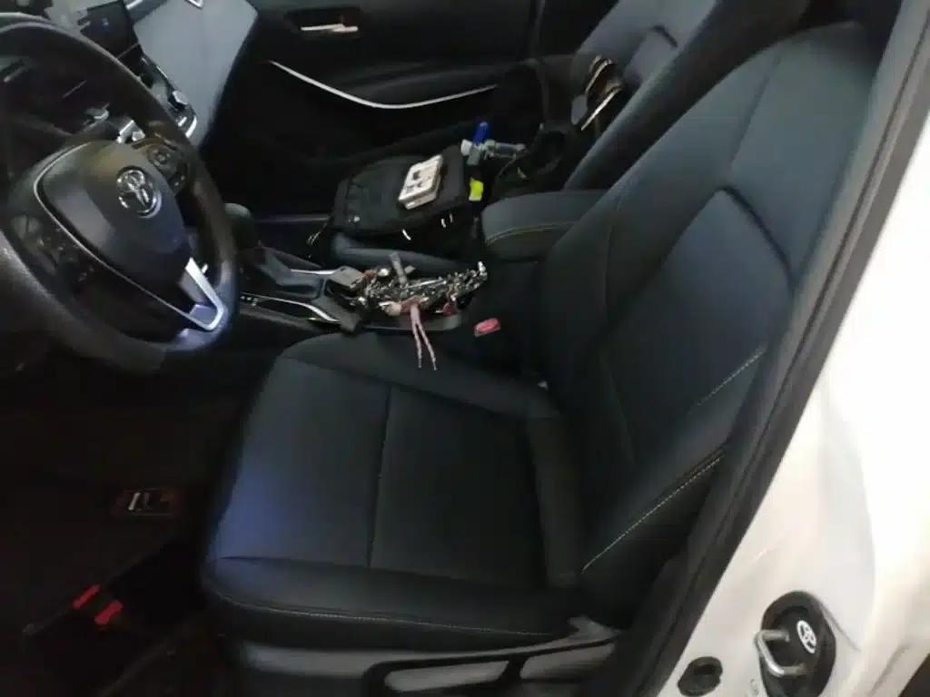 2023 Toyota Corolla 1.8L Intelligent Hybrid Elite Edition — миниатюра 15