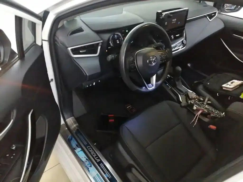2023 Toyota Corolla 1.8L Intelligent Hybrid Elite Edition — миниатюра 16