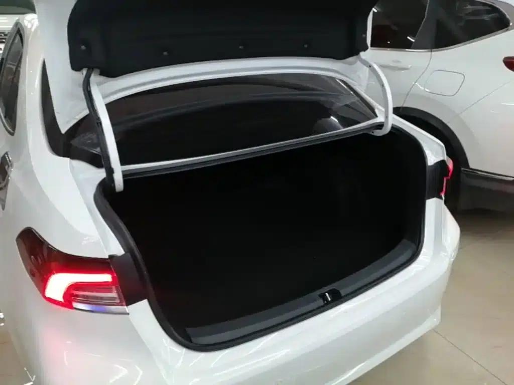2023 Toyota Corolla 1.8L Intelligent Hybrid Elite Edition — миниатюра 19