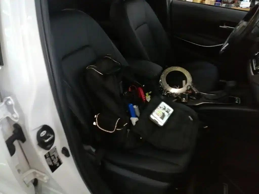2023 Toyota Corolla 1.8L Intelligent Hybrid Elite Edition — миниатюра 25
