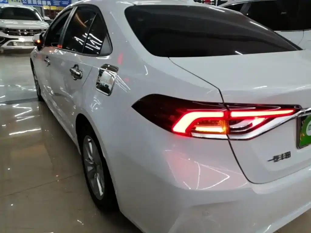 2023 Toyota Corolla 1.8L Intelligent Hybrid Elite Edition — миниатюра 5