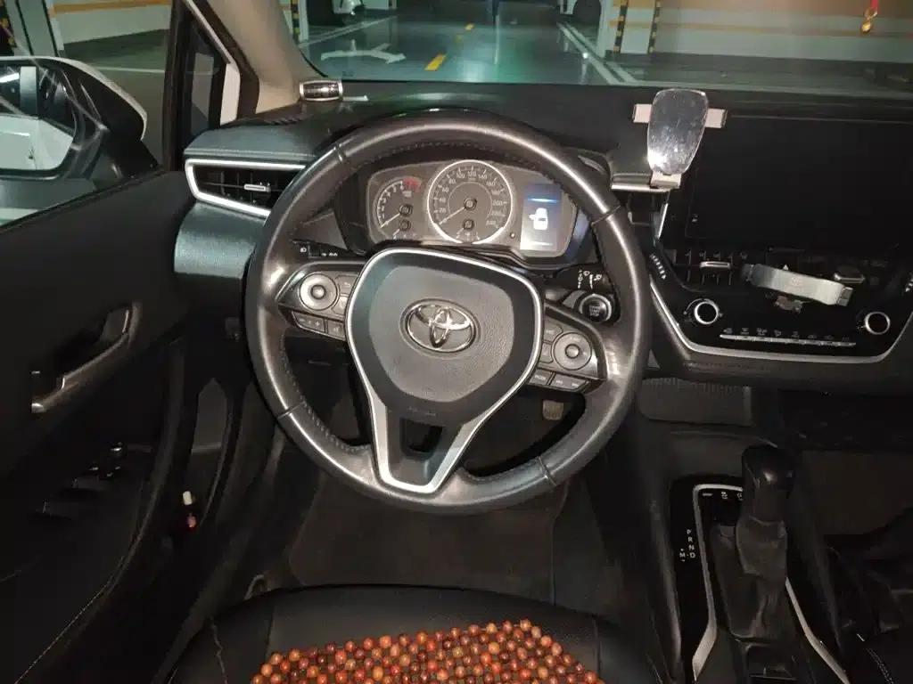 2021 Toyota Corolla 1.2T S-CVT Luxury Edition — миниатюра 3
