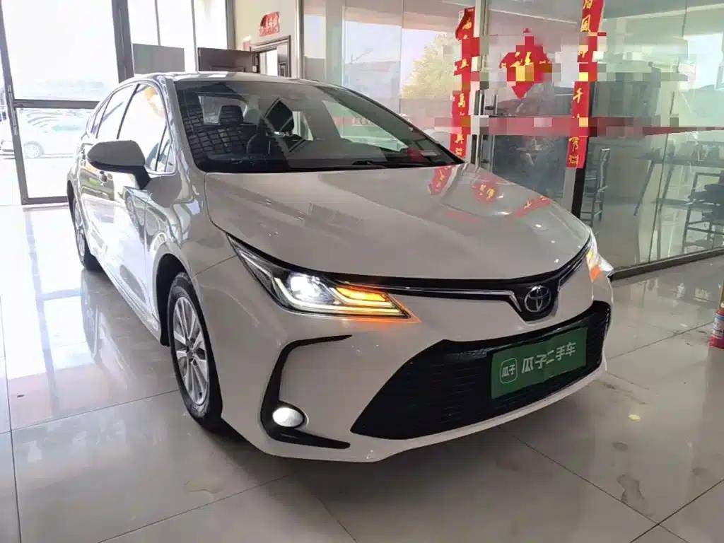 2021 Toyota Corolla TNGA 1.5L CVT Elite Edition — миниатюра 4
