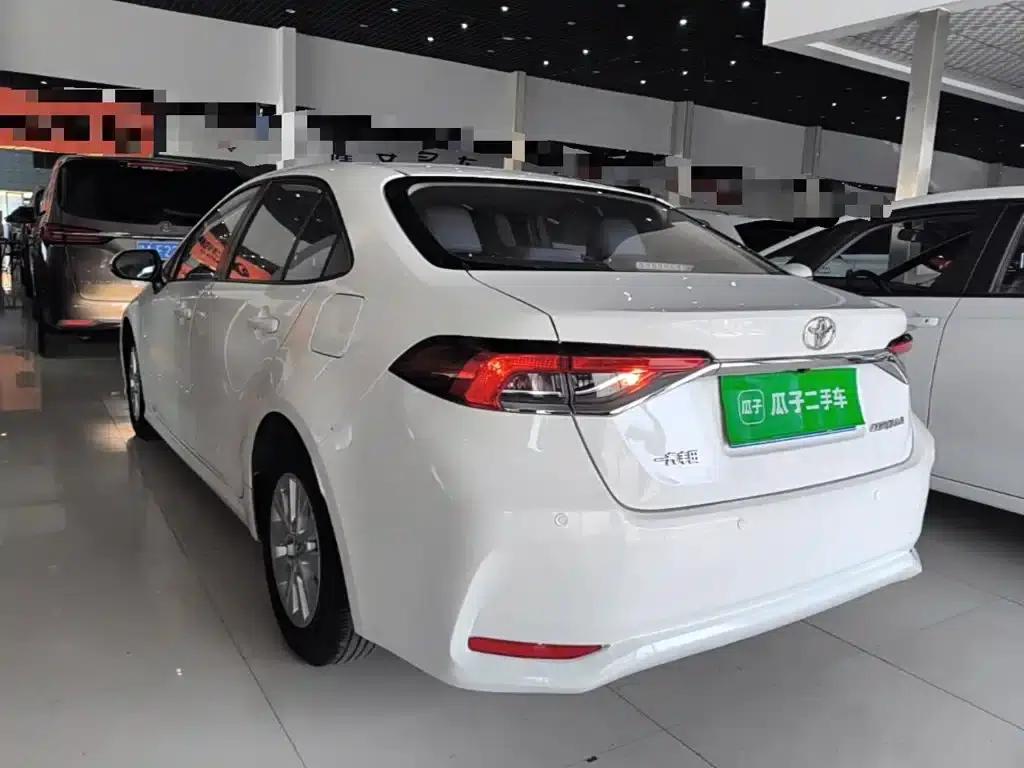 2021 Toyota Corolla TNGA 1.5L CVT Elite Edition — миниатюра 5