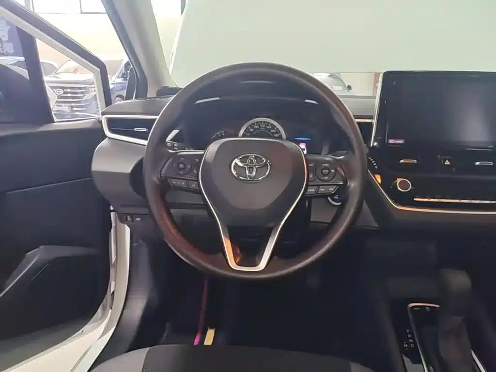 2023 Toyota Corolla 1.2T Elite Edition — миниатюра 11