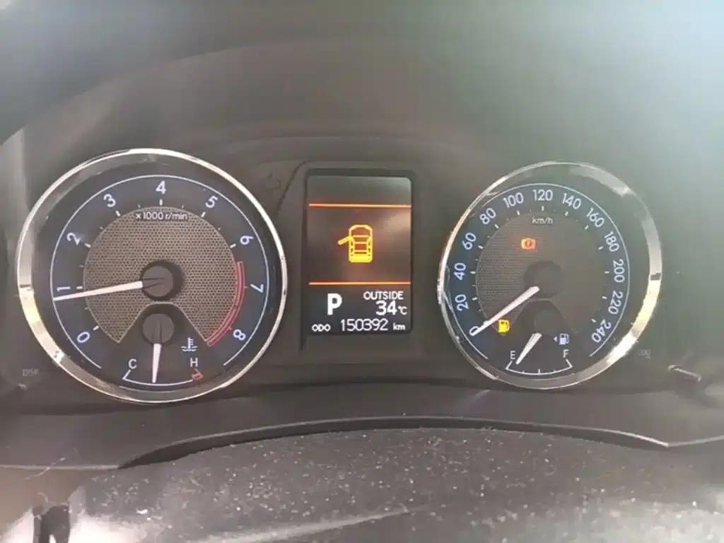 2014 Corolla 1.6L CVT GL-i — миниатюра 12
