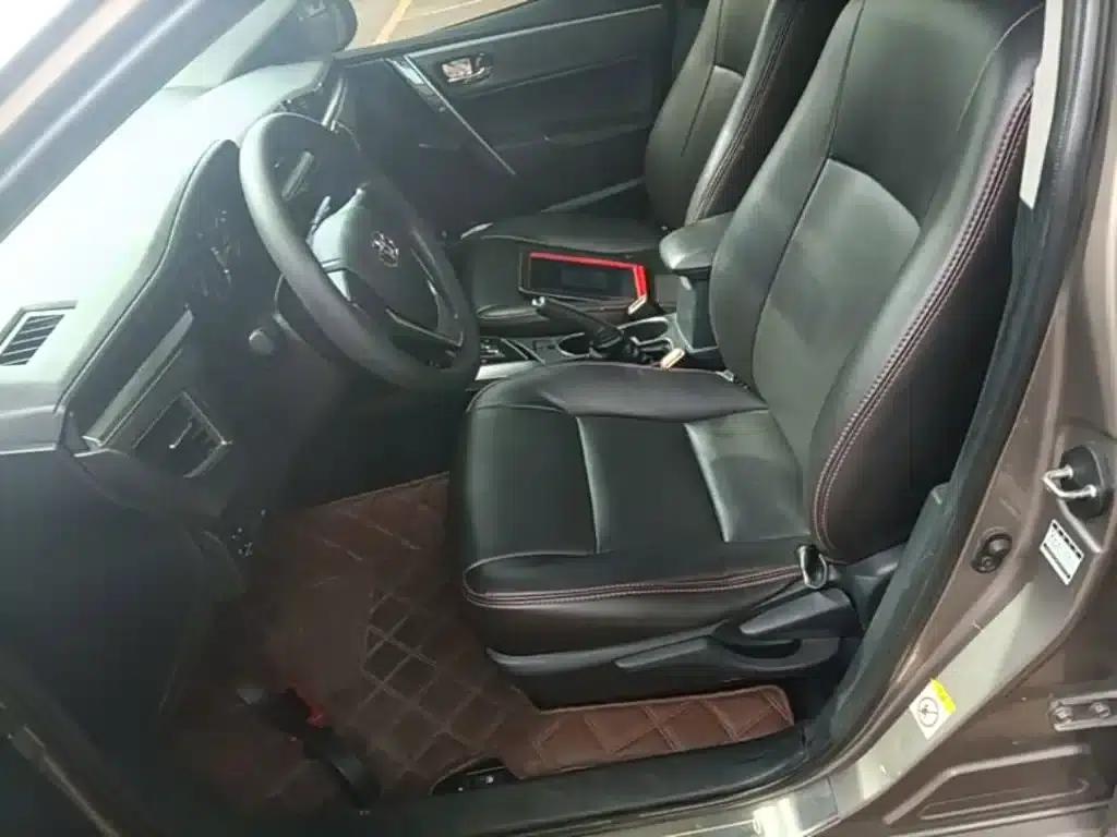 2014 Corolla 1.6L CVT GL-i — миниатюра 15