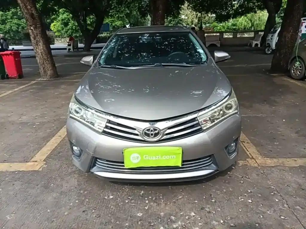 2014 Corolla 1.6L CVT GL-i — миниатюра 3