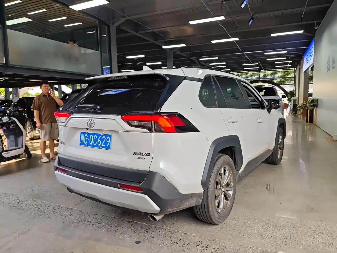 2024 RAV4 2.0L CVT 4WD Adventure Plus Edition — миниатюра 7