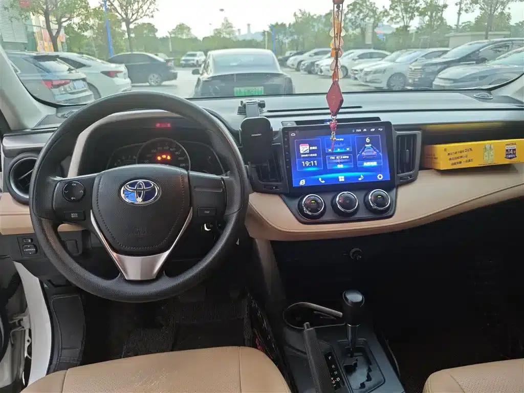 2016 Toyota RAV4 2.0L CVT 2WD Urban Edition (National V Emission Standard) — миниатюра 6