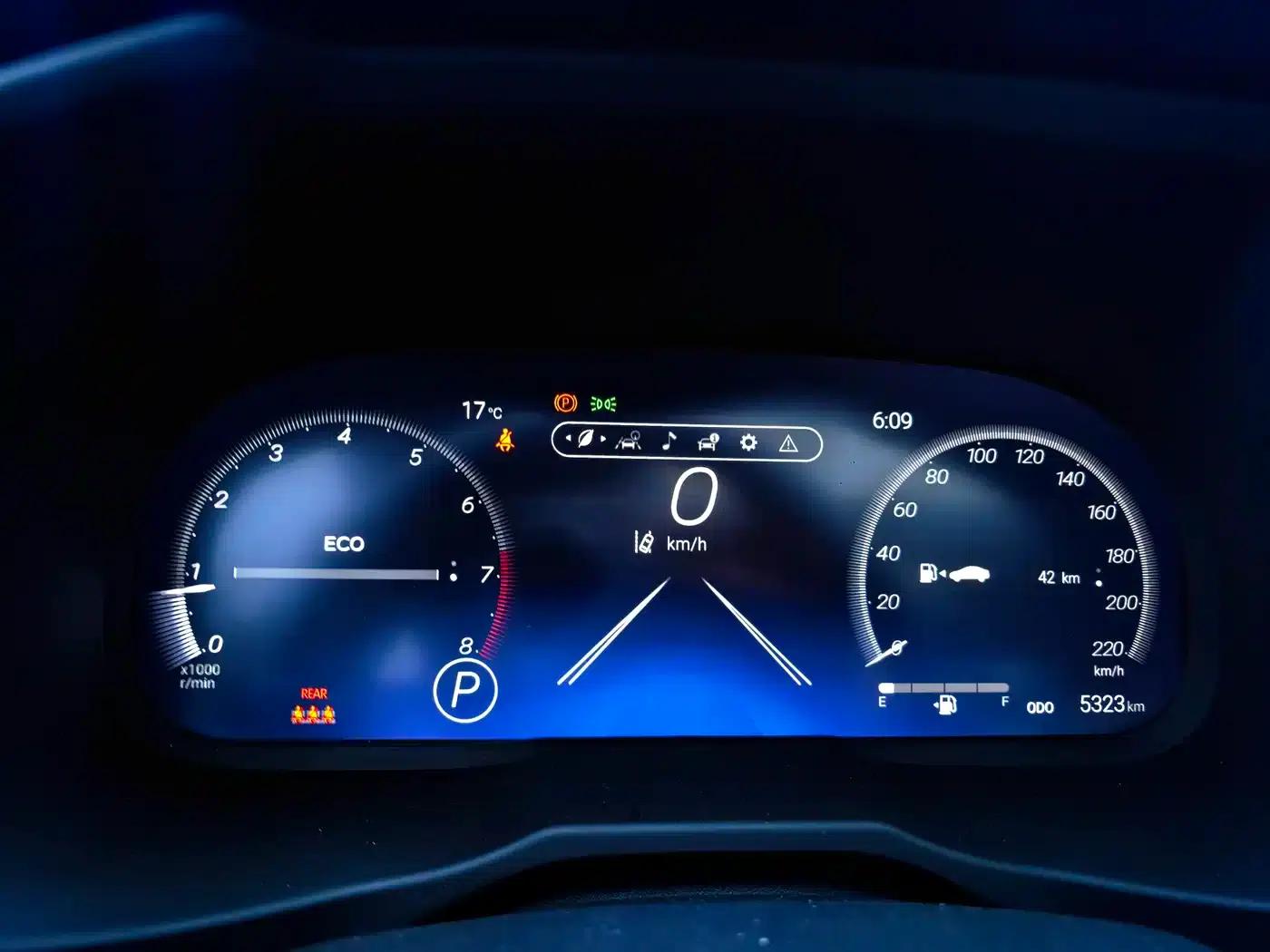 2024 RAV4 2.0L CVT 2WD Fashion Plus Edition — миниатюра 9