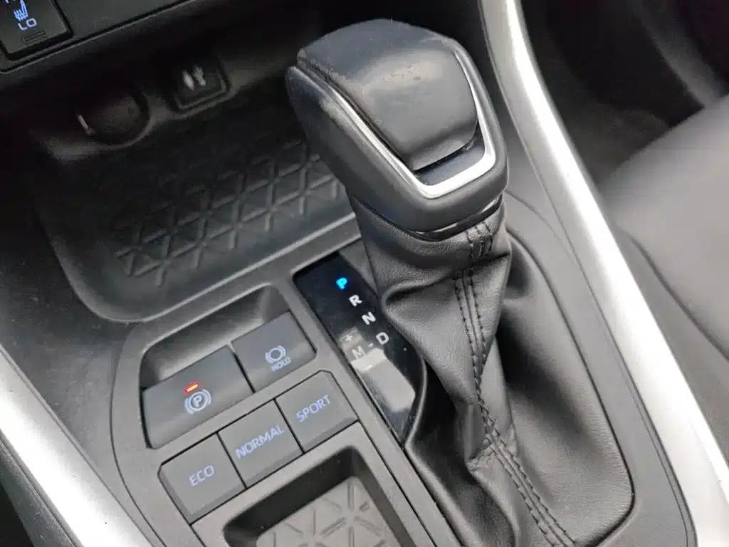 2022 RAV4 2.0L CVT 2WD Fashion Plus Edition — миниатюра 13