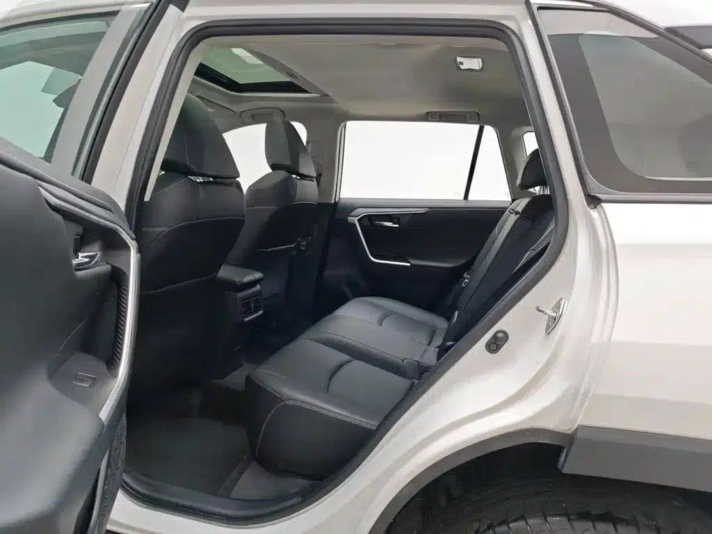 2022 RAV4 2.0L CVT 2WD Fashion Plus Edition — миниатюра 15
