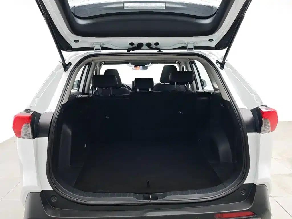 2022 RAV4 2.0L CVT 2WD Fashion Plus Edition — миниатюра 16