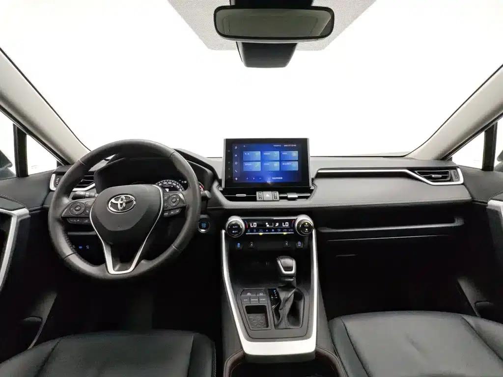 2022 RAV4 2.0L CVT 2WD Fashion Plus Edition — миниатюра 5