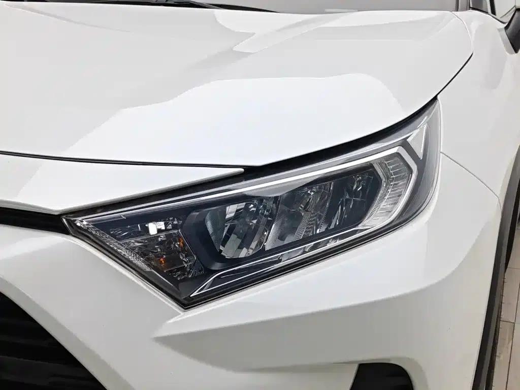 2022 RAV4 2.0L CVT 2WD Fashion Plus Edition — миниатюра 7