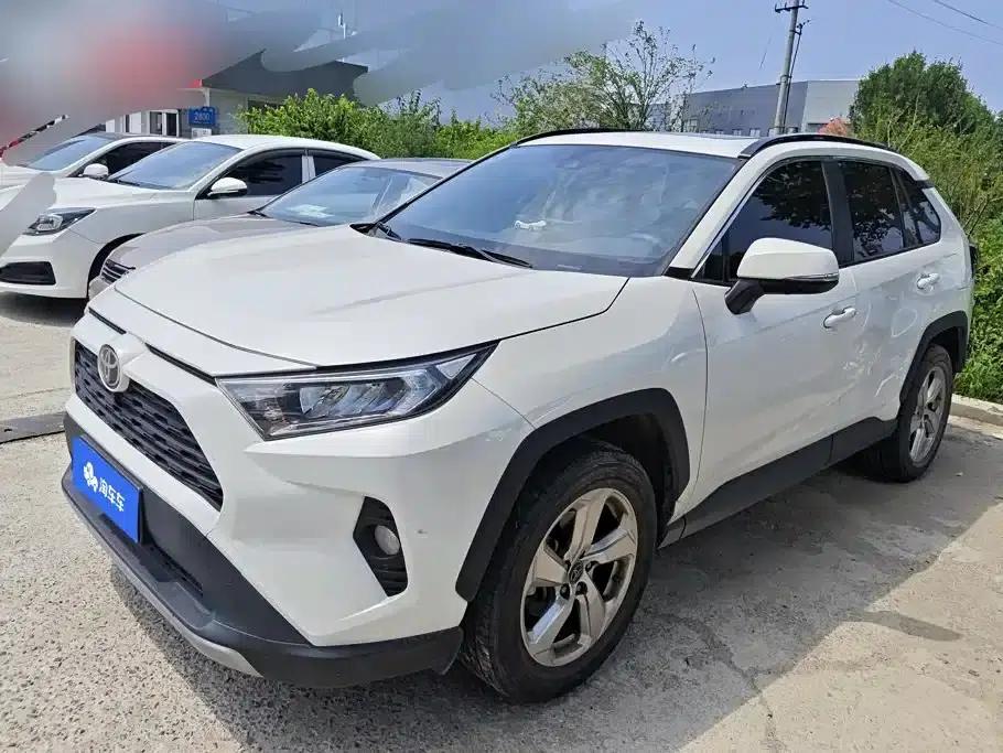 RAV4 2020 2.0L CVT 2WD Fashion Edition — миниатюра 1