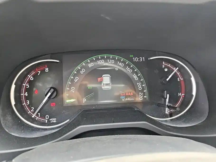RAV4 2020 2.0L CVT 2WD Fashion Edition — миниатюра 14