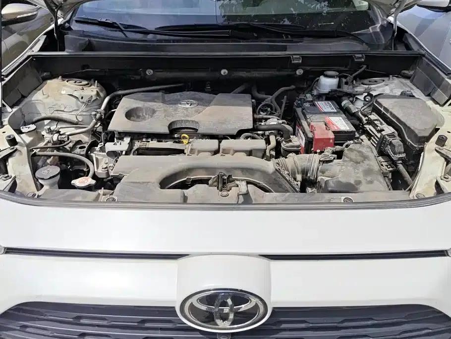 RAV4 2020 2.0L CVT 2WD Fashion Edition — миниатюра 10