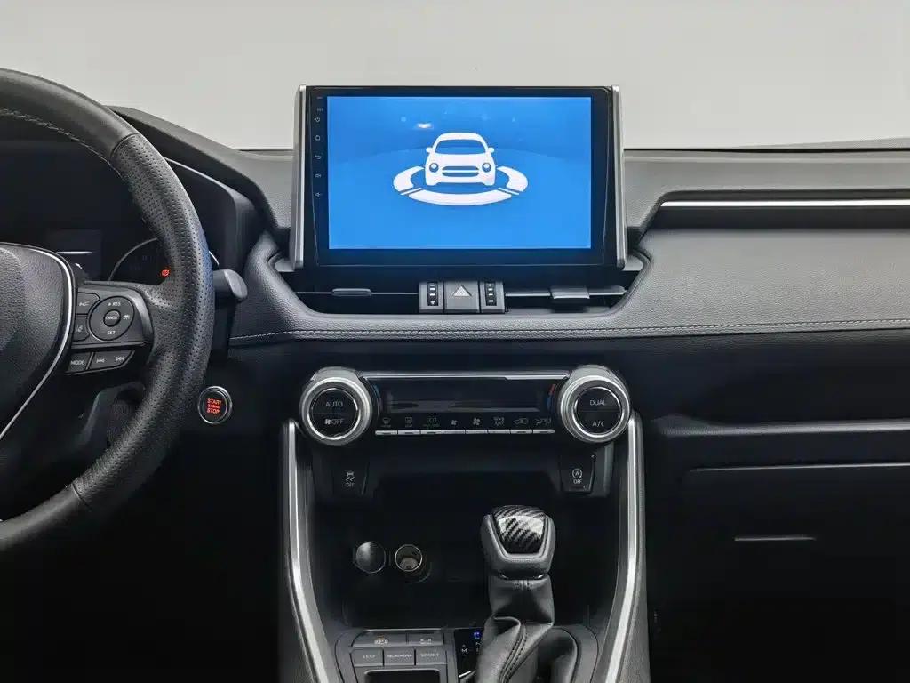 2021 Toyota RAV4 2.0L CVT 2WD Urban Edition — миниатюра 12