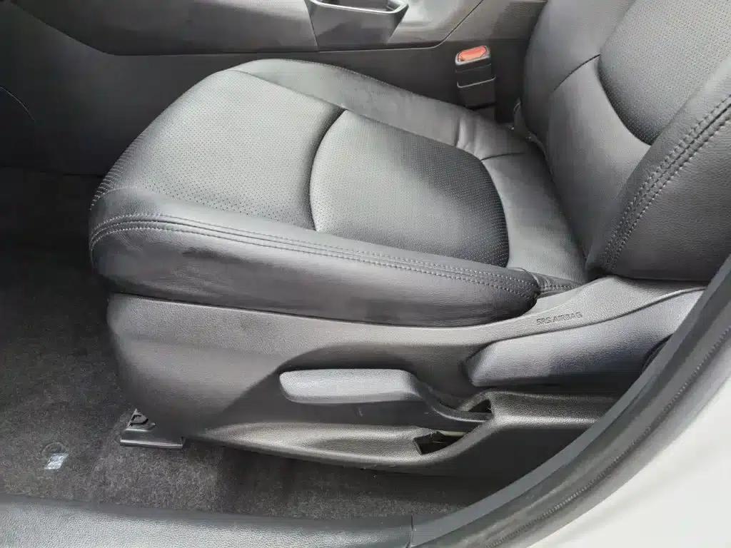 2021 Toyota RAV4 2.0L CVT 2WD Urban Edition — миниатюра 20