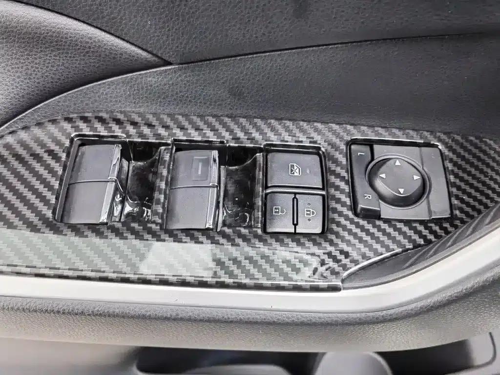 2021 Toyota RAV4 2.0L CVT 2WD Urban Edition — миниатюра 9