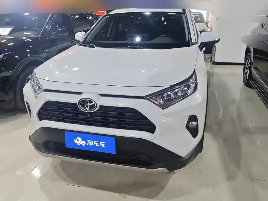 RAV4 2020 2.0L CVT 2WD Fashion Edition — миниатюра 2