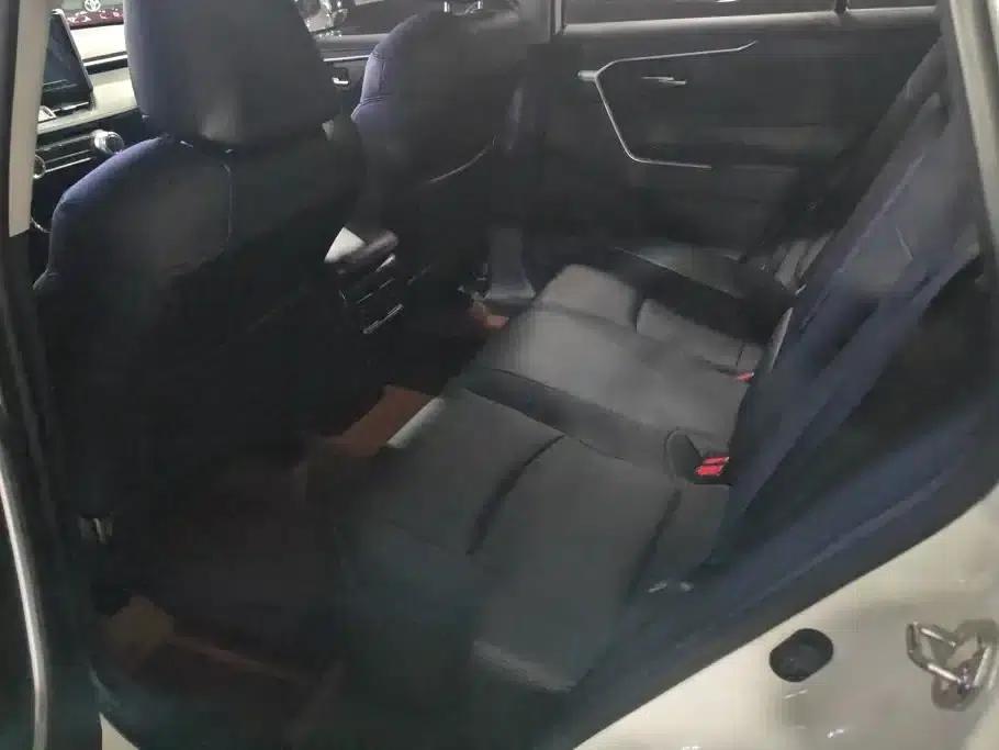 RAV4 2020 2.0L CVT 2WD Fashion Edition — миниатюра 11