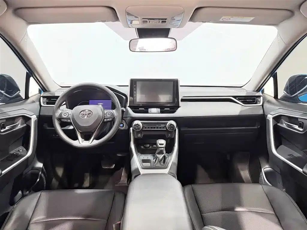 RAV4 2020 2.0L CVT 2WD Fashion Edition — миниатюра 11
