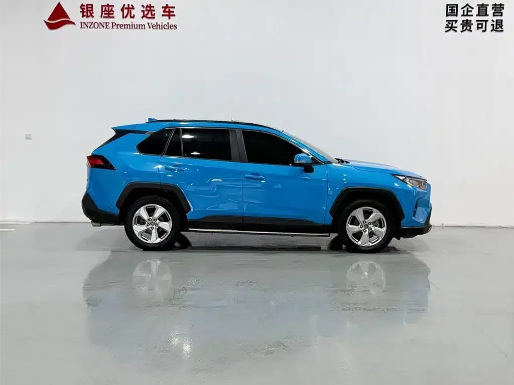 RAV4 2020 2.0L CVT 2WD Fashion Edition — миниатюра 4